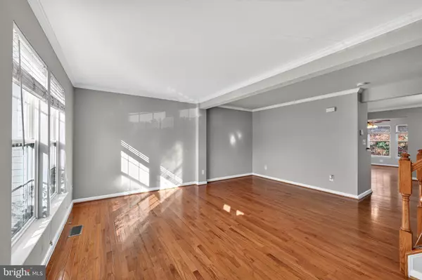 Gainesville, VA 20155,15082 GAFFNEY CIR