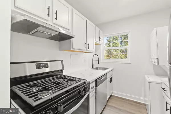 Alexandria, VA 22303,2237 FARRINGTON AVE #06-204