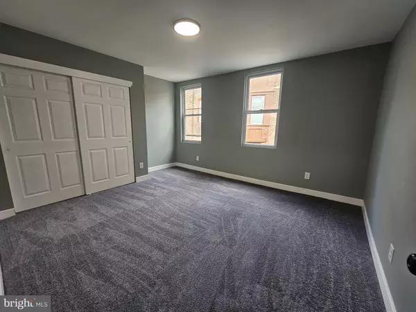 Philadelphia, PA 19141,1603 W RUSCOMB ST