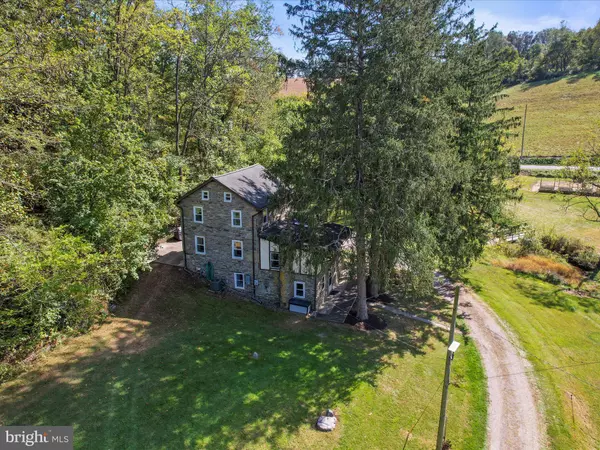 Glen Rock, PA 17327,2122 W SPRINGFIELD RD