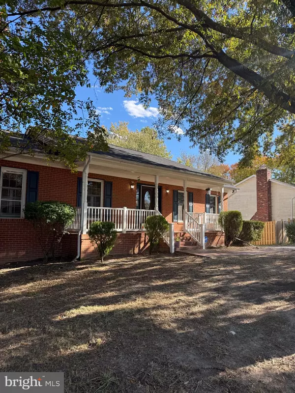 Fredericksburg, VA 22408,8 ENGLISH OAK CIR