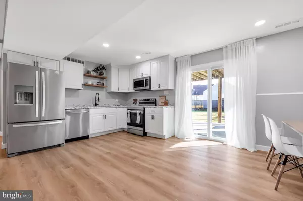 Mount Ephraim, NJ 08059,121 MARLBOROUGH AVE