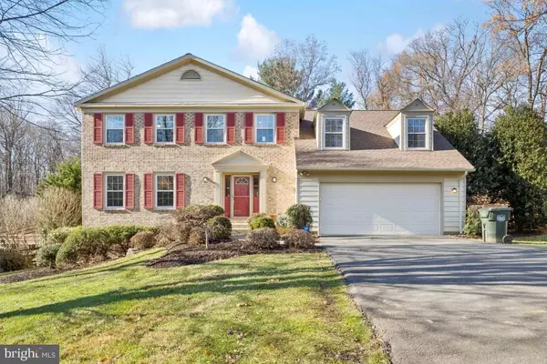 2724 BERRYLAND DR, Oakton, VA 22124