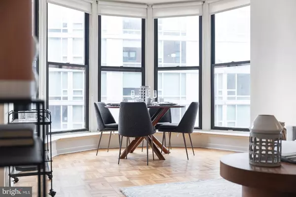 Philadelphia, PA 19130,2201 PENNSYLVANIA AVENUE #213