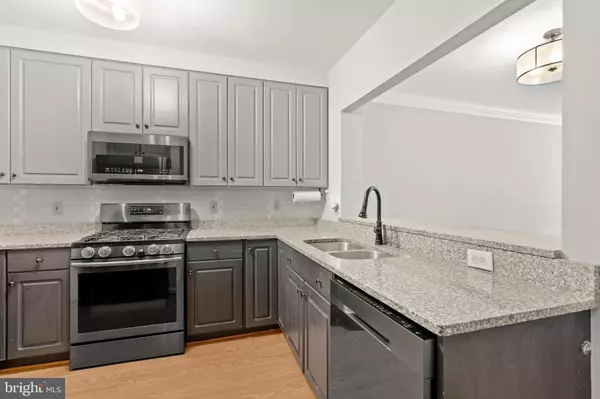 Vienna, VA 22182,1530 NORTHERN NECK DR #102