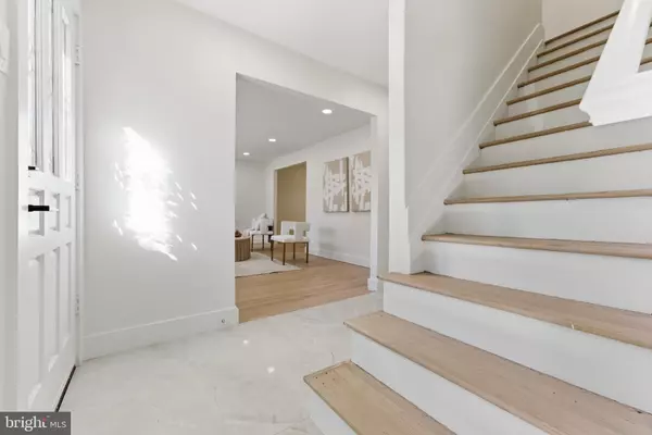 Woodbury Heights, NJ 08097,241 CHERRY AVE