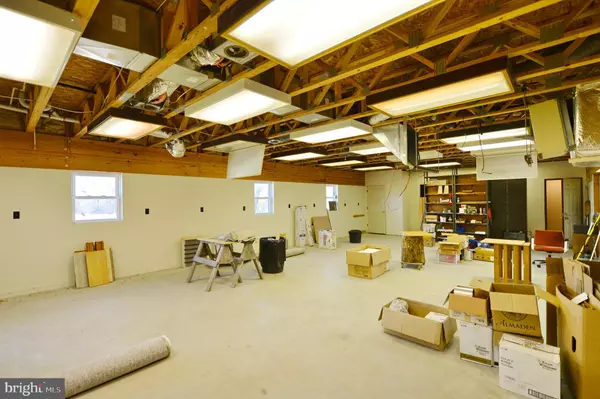 Bloomery, WV 26817,4485 SMOKEY HOLLOW RD