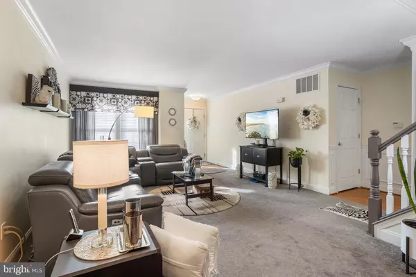 Medford, NJ 08055,9 SUMMERHILL LN