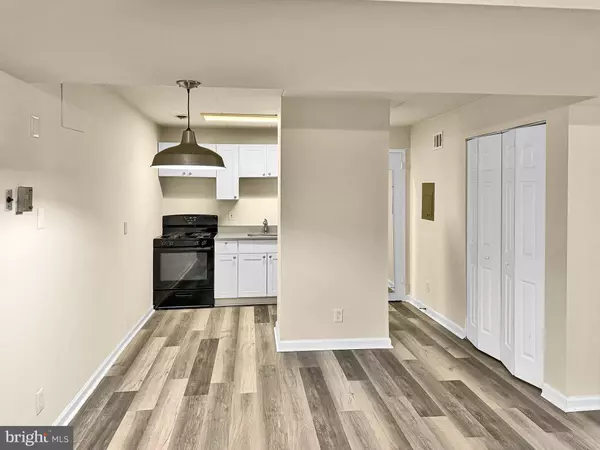 Alexandria, VA 22303,2607 HUNTINGTON AVE #65