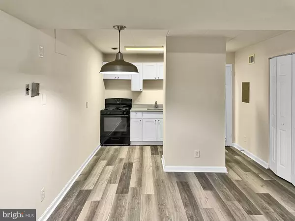 Alexandria, VA 22303,2607 HUNTINGTON AVE #65