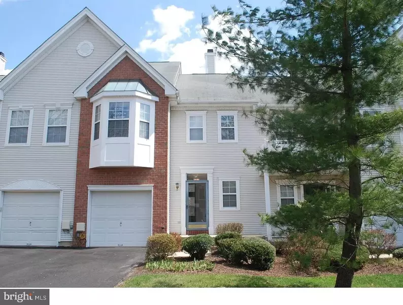 10 HOWE CT, Pennington, NJ 08534