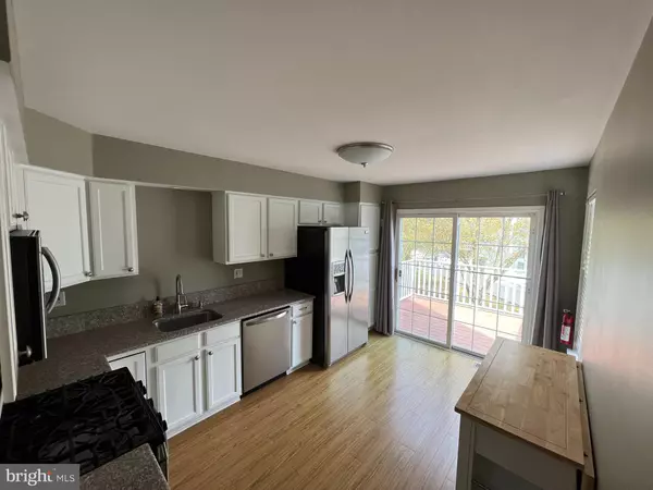 Pennington, NJ 08534,10 HOWE CT