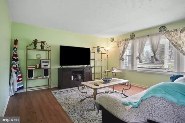 Willingboro, NJ 08046,30 NEWPORT LN