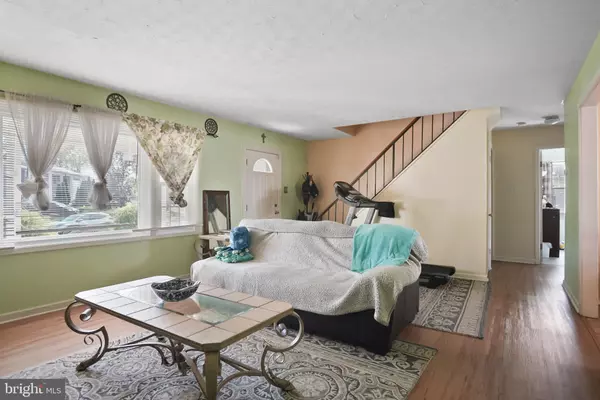 Willingboro, NJ 08046,30 NEWPORT LN