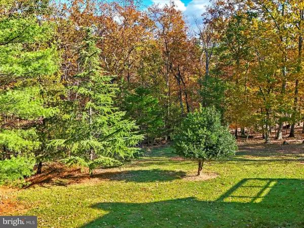 Berkeley Springs, WV 25411,286 COLONIAL DR