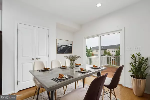 Sterling, VA 20166,22855 CHESTNUT OAK TER