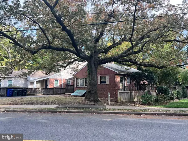205 S PERSHING DR, Arlington, VA 22204