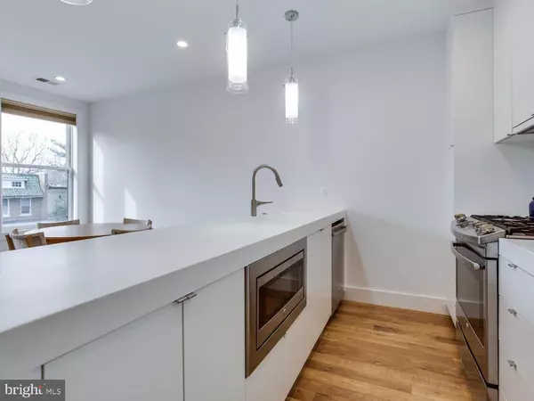 Washington, DC 20003,254 15TH ST SE #4