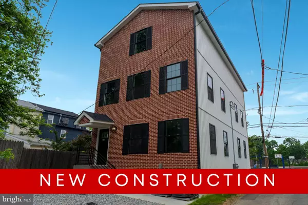 110 S MATLACK ST, West Chester, PA 19382