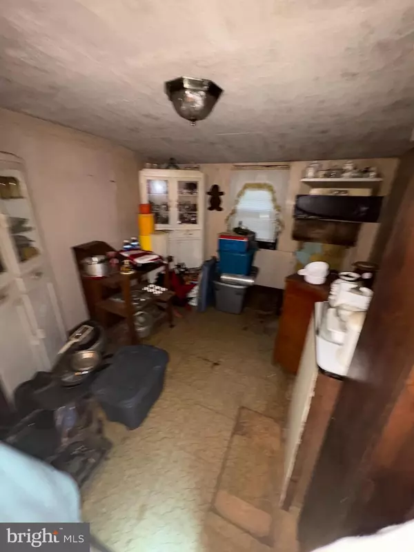 Williamsport, MD 21795,8042 AVIS MILL RD