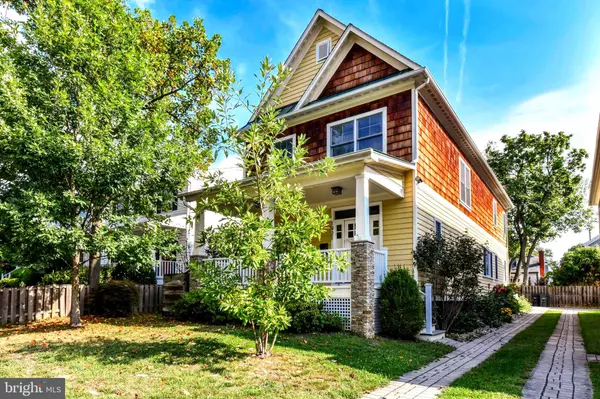 1921 N GEORGE MASON DR, Arlington, VA 22207