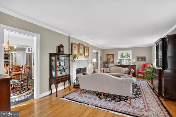 Alexandria, VA 22307,6039 EDGEWOOD TER