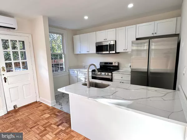 Arlington, VA 22204,2600 16TH ST S #696