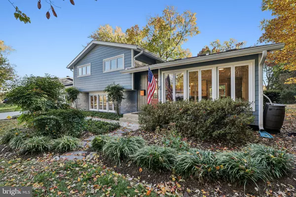 Severna Park, MD 21146,809 PIN OAK RD