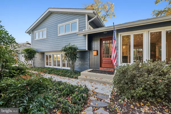 Severna Park, MD 21146,809 PIN OAK RD