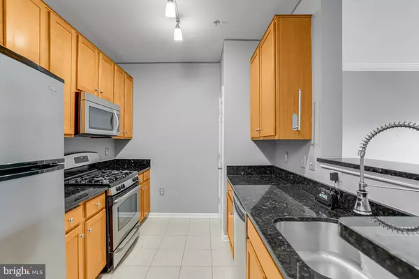 Alexandria, VA 22304,4862 EISENHOWER AVE #458