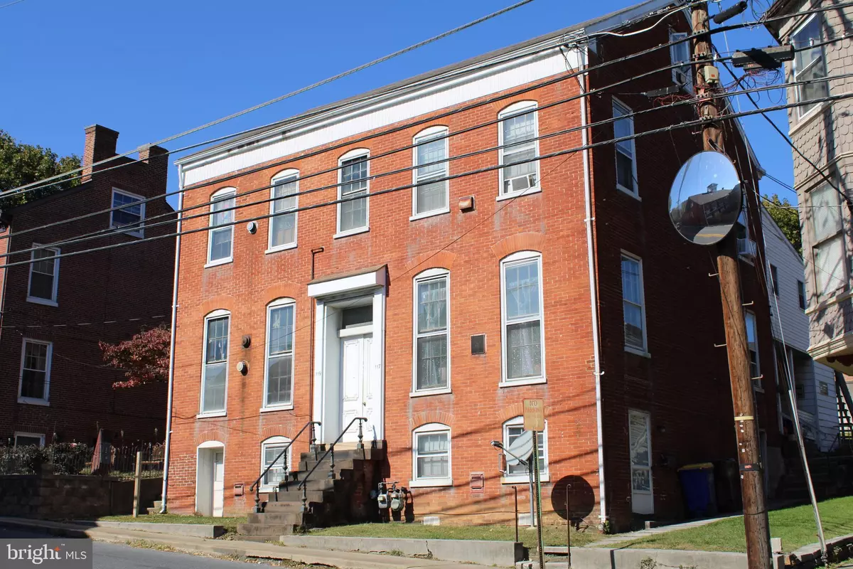 Glen Rock, PA 17327,117 MAIN ST #2ND FLOOR