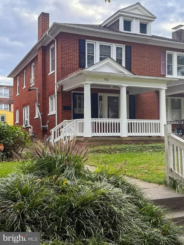 Lancaster, PA 17602,742 LEHIGH AVE