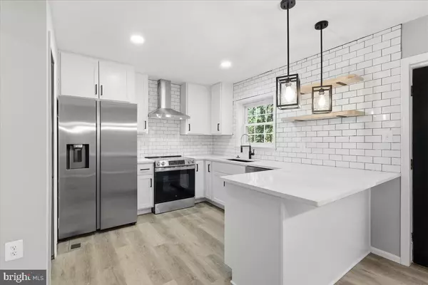 Burke, VA 22015,5714 MASON BLUFF DR