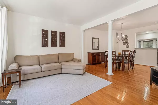 Dumfries, VA 22025,15521 PORT WASHINGTON CT