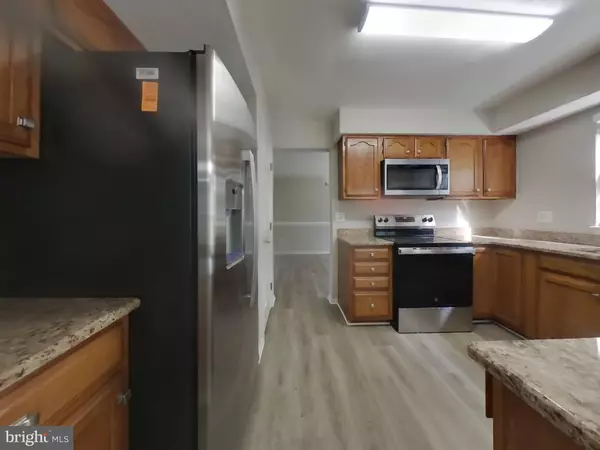 Bowie, MD 20720,8609 UNDERMIRE CT