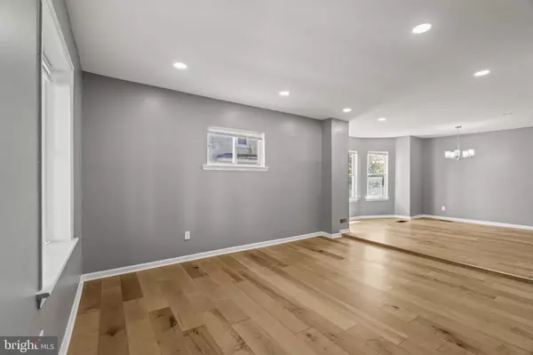 Chester, PA 19013,123 E 23RD ST