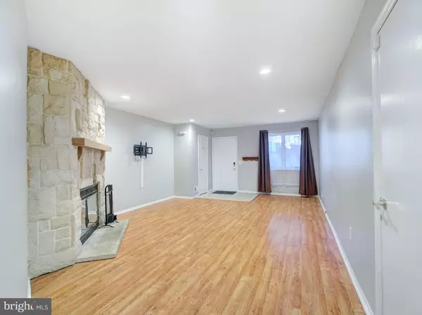 Ewing, NJ 08628,8 BECKETT CT