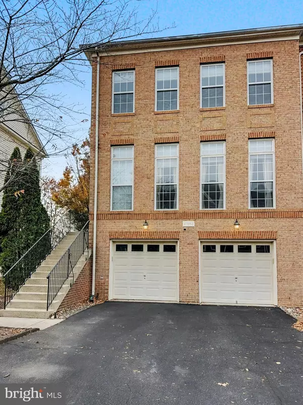 Aldie, VA 20105,41863 CINNABAR SQ