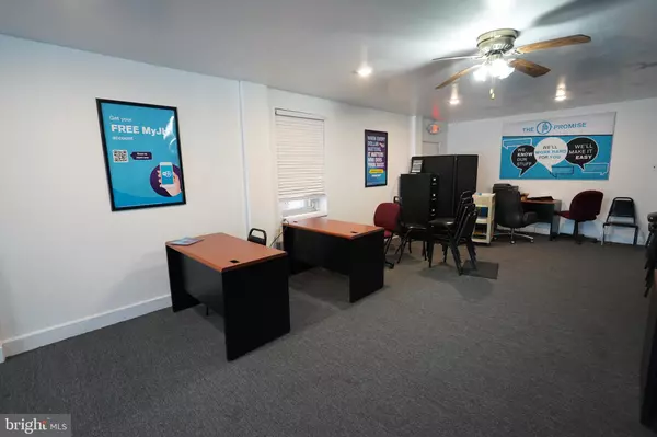 Yeadon, PA 19050,427 CHURCH LN