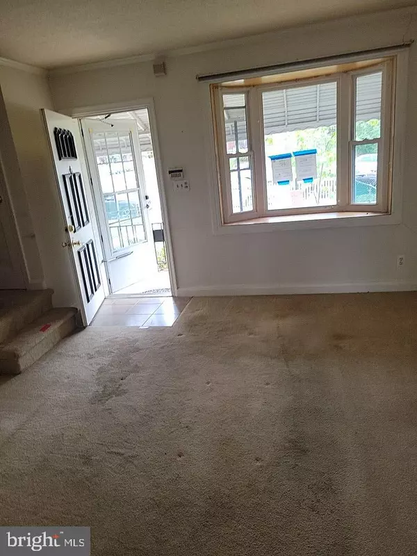 Baltimore, MD 21221,568 CHALCOT SQ