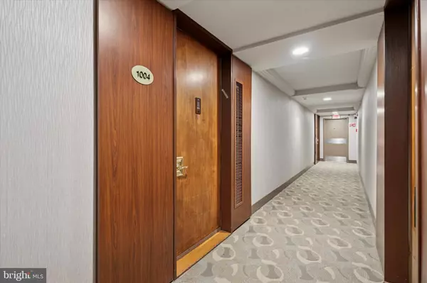 Wynnewood, PA 19096,1001 CITY AVE. #W-1004