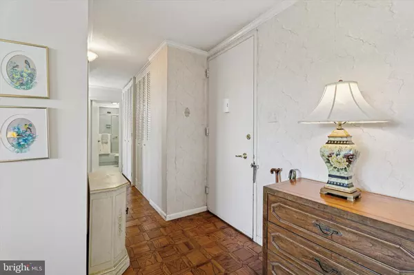 Wynnewood, PA 19096,1001 CITY AVE. #W-1004