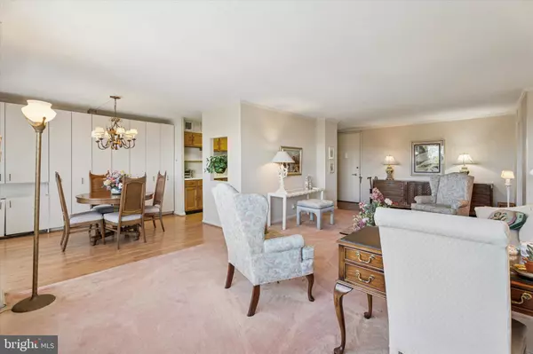 Wynnewood, PA 19096,1001 CITY AVE. #W-1004