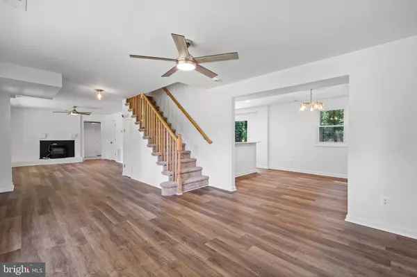 White Plains, MD 20695,9251 KRIS DR