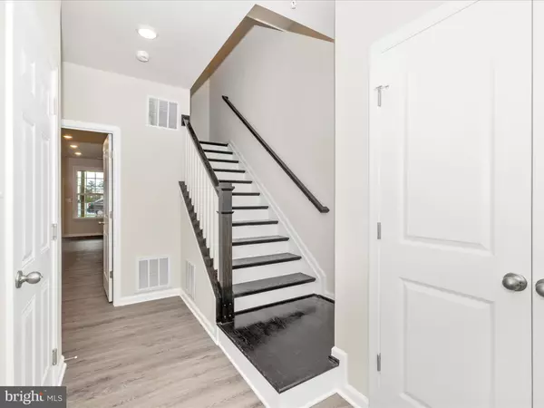 Frederick, MD 21701,104 SPRING BANK WAY