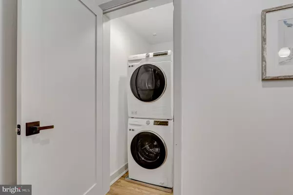 Philadelphia, PA 19128,5001 UMBRIA ST #U203