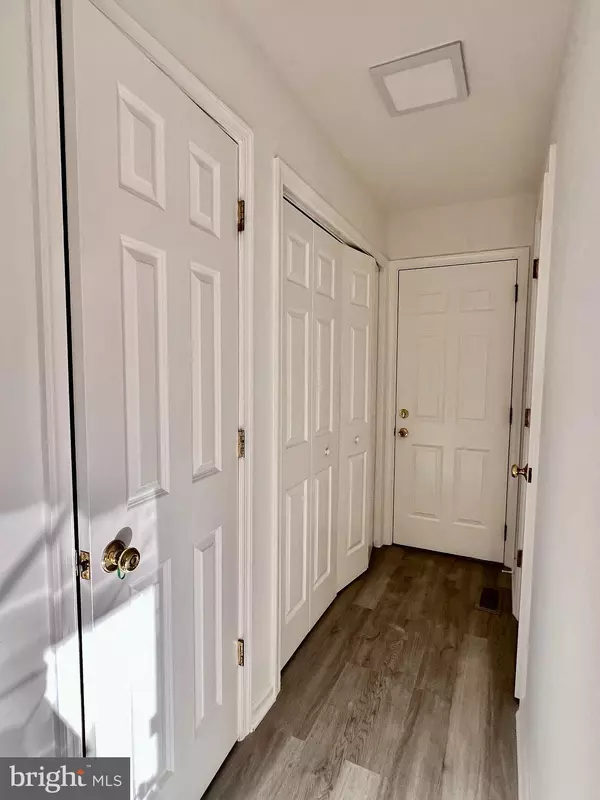 Alexandria, VA 22310,6129 FRANCONIA STATION LN