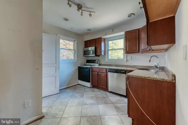 Hyattsville, MD 20784,3815 71ST AVE