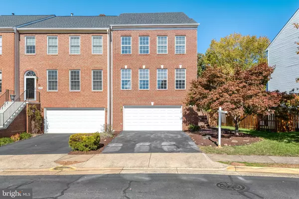 4737 GREAT HERON CIR, Fairfax, VA 22033