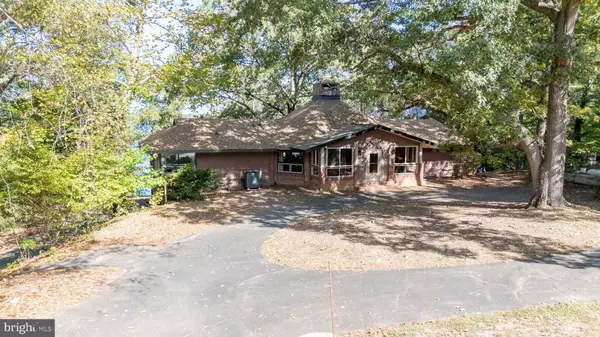 Mineral, VA 23117,1571 MITCHELL POINT RD